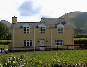 Trosnant Cottage,Trosnant Farm, Cantref, Brecon, Powys, boasts three comfortable bedrooms sleeping up to 7 people