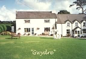 Self catering at Gwydre Farm Cottage, Llanddeusant, Llangadog, Carmarthenshire